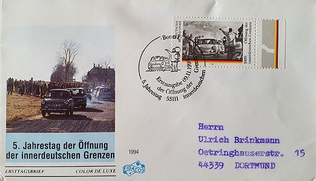베를린장벽과 접경선 개방 5주년을 맞아 통일된 독일이 1994년 11월 9일 발행한 초일봉피(初日封皮). 동독 국민차 ‘트라비(Trabant)’가 매연을 뿜으며 서쪽으로 몰려오고 있다. / 사진=손기웅