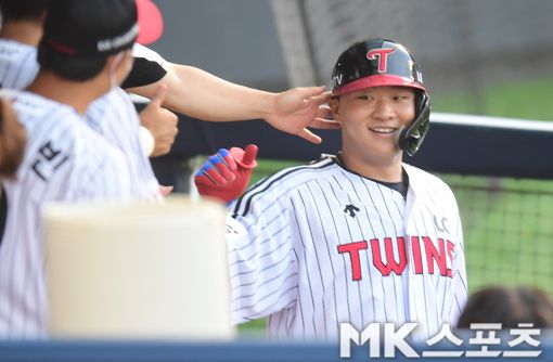 지난 11일 잠실 SSG 랜더스전에서 프로 데뷔 첫 홈런을 기록한 LG 트윈스 이재원. 사진=김재현 기자