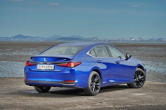 렉서스 ES 300h F스포츠 [사진제공=렉서스]