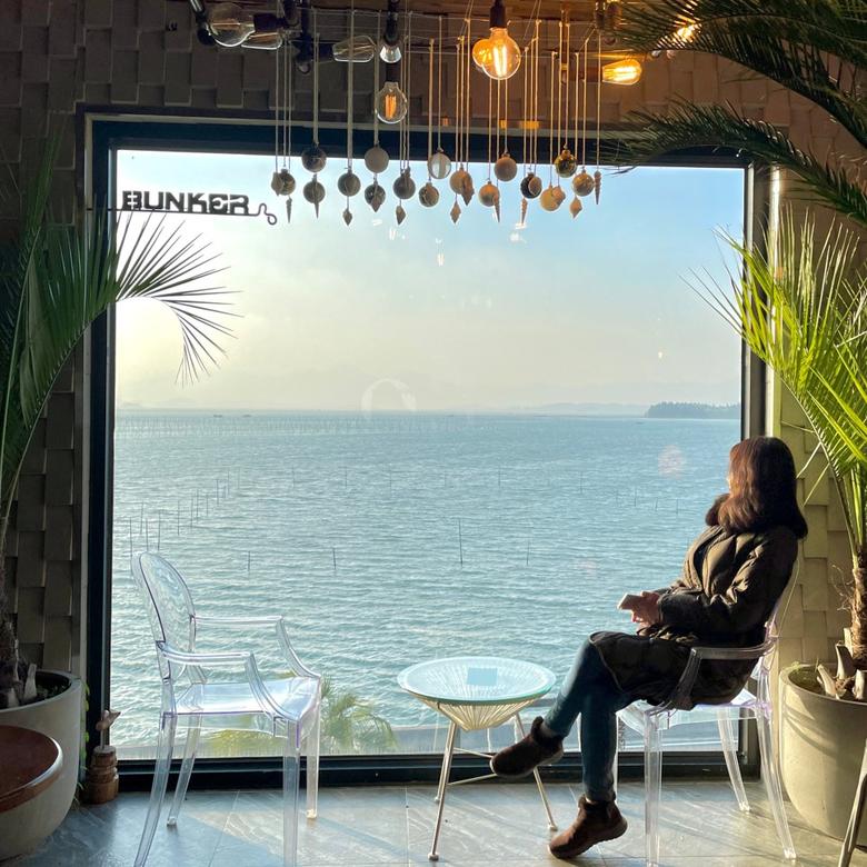 3층 카페벙커 오션뷰 포토존.