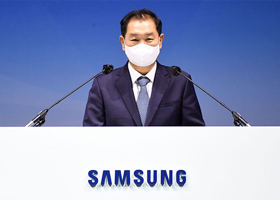 [Photo by Press Corp.]