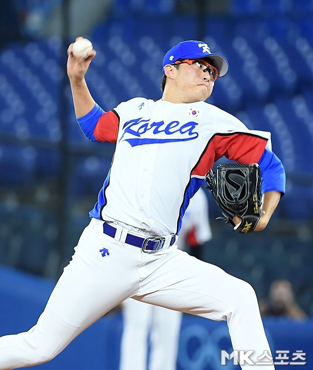 롯데의 ‘안경 에이스’ 박세웅이 2023 월드베이스볼클래식(WBC) 대한민국 대표팀 30인 최종 명단에 이름을 올렸다. 사진=김영구 기자