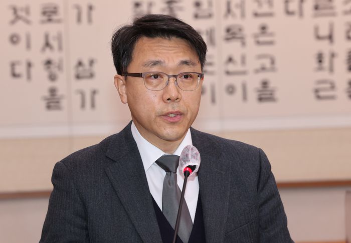 김진욱 고위공직자범죄수사처장이 7일 국회에서 열린 법사위원회에서 내년도 예산안을 보고하고 있다. [사진 = 연합뉴스]