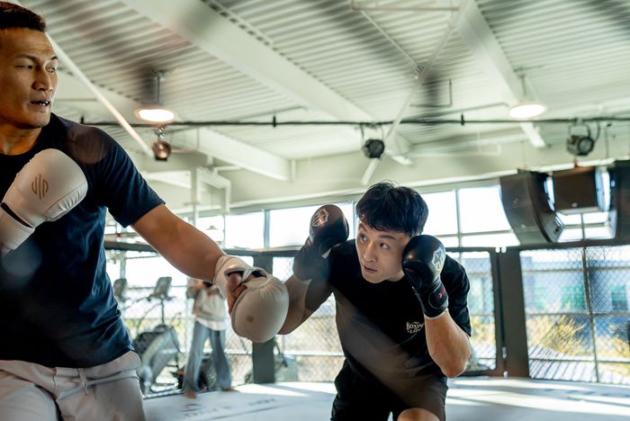 정찬성(왼쪽)과 함께 훈련 중인 최두호 [사진제공=UFC]
