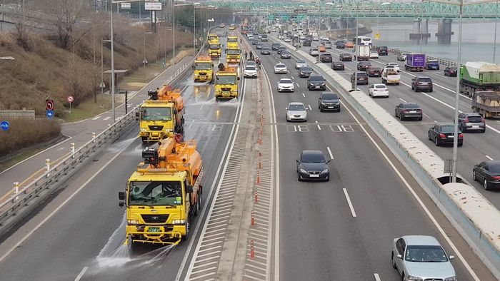 다목적 살수차의 모습. <사진 제공=리텍>