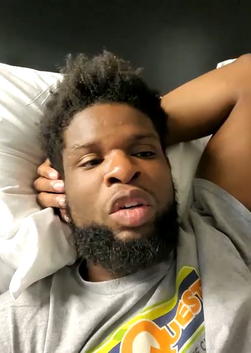 UFC 6승 파이터 케네디 은제추쿠가 MK스포츠와 화상 인터뷰에서 답변하고 있다.