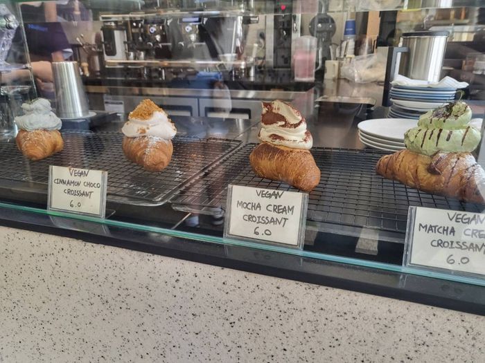 비건 크림을 듬뿍 올린 크루아상/사진=강찬미 여행+기자