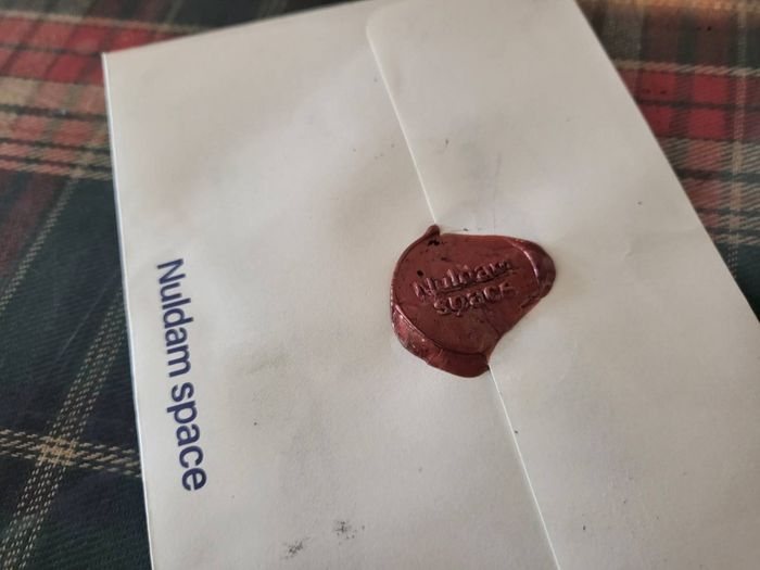 엽서를 담은 봉투/사진=강찬미 여행+기자