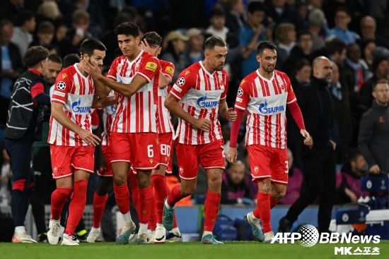 부카리의 선제골, 이때만 하더라도 즈베즈다는 맨시티 원정에서의 승리를 꿈꿀 수 있었다. 사진(맨체스터 영국)=AFPBBNews=News1