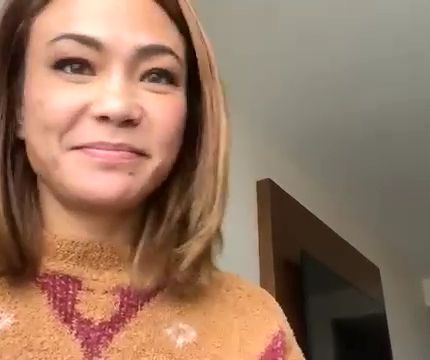 미셸 워터슨이 UFC 파이트 나이트 228 사전 화상 인터뷰에서 MK스포츠 질문을 들으며 미소 짓고 있다.