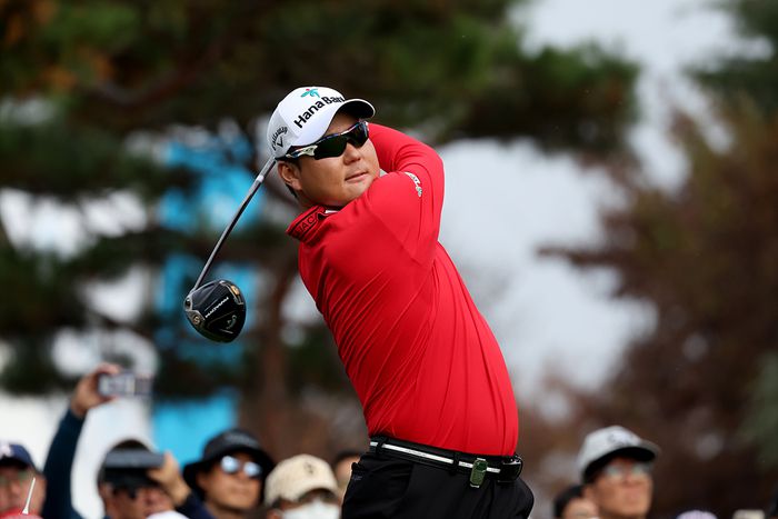 함정우가 지난달 5일 경북 선산에 위치한 골프존카운티 선산에서 열린 골프존 도레이 오픈 마지막 라운드 1번 홀에서 드라이버 티샷하고 있다. KPGA