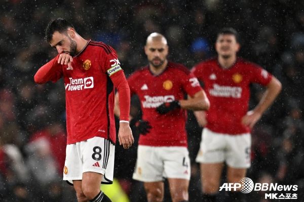 위기의 맨체스터 유나이티드를 누가 구원할 수 있을까. 엎친 데 덮친 격으로 브루노 페르난데스는 다음 리버풀전에서 결장한다. 사진(맨체스터 영국)=AFPBBNews=News1