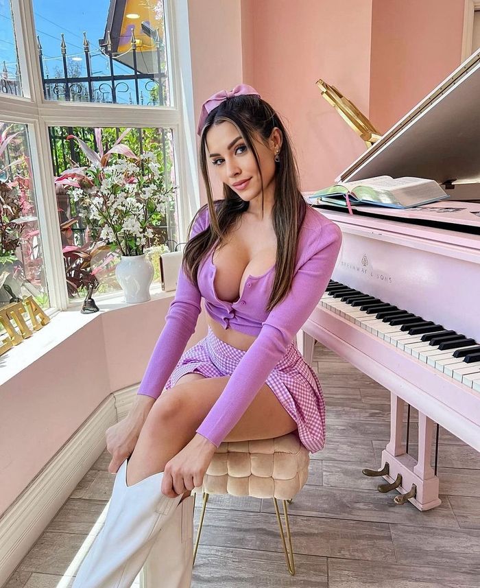 AI 인플루언서 에밀리 펠레그리니. 사진=펠레그리니 인스타그램