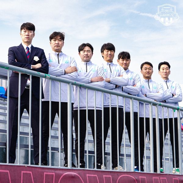 수원FC가 2024시즌 김은중 신임 감독과 함께할 ‘김은중 사단’을 공개했다. 사진=수원FC 제공