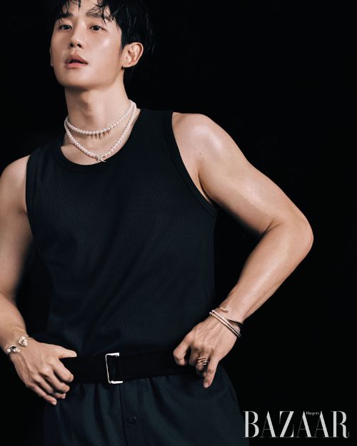 정해인 화보가 공개됐다.사진=하퍼스바자 제공