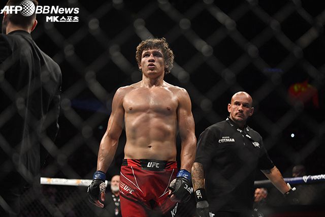 로만 코필로프가 2022년 9월 UFC 데뷔승을 펀치 KO로 거둔 후 담담한 표정을 짓고 있다. 사진=AFPBBNews=News1