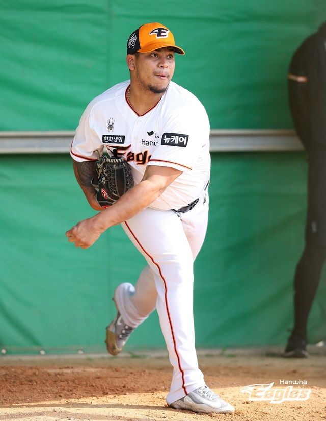 28일 만난 산체스는 올 시즌 활약을 자신했다. 사진=한화 제공