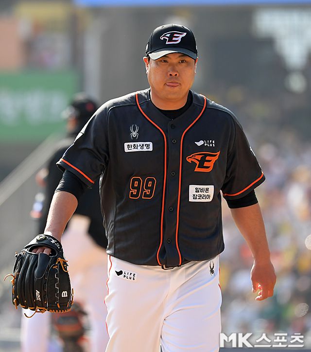 23일 잠실 LG전에서 패전의 멍에를 짊어진 류현진. 사진(잠실 서울)=천정환 기자