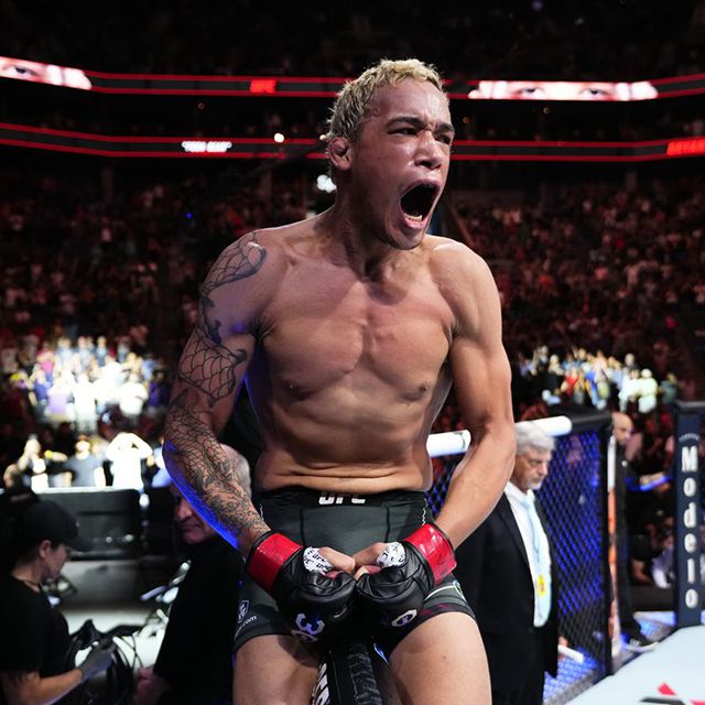 브라이언 배틀이 2023년 5월 UFC on ABC 4 웰터급 경기 시작 14초 만에 카운터 라이트 훅으로 이긴 후 소리치고 있다. 사진=TKO