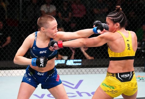 메인 이벤트에선 전 UFC 여성 스트로급 챔피언 로즈 나마유나스가 플라이급에서 첫 승을 신고했다. 사진=UFC 제공