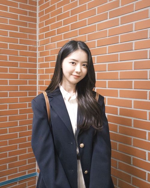 존재 자체만으로도 매력적인 임나영의 지극히 사소하면서도 소소한 부분들을 살펴보았다. / 사진 = 마스크스튜디오