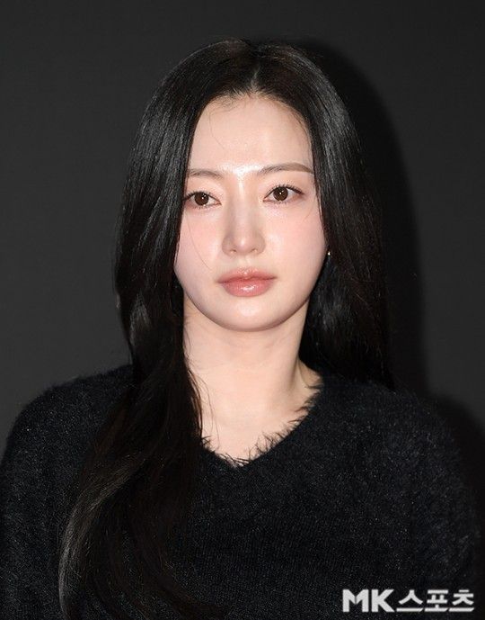 배우 송하윤이 학폭(학교 폭력) 여배우로 지목된 가운데, 소속사 측이 입장을 밝혔다. 사진=천정환 기자