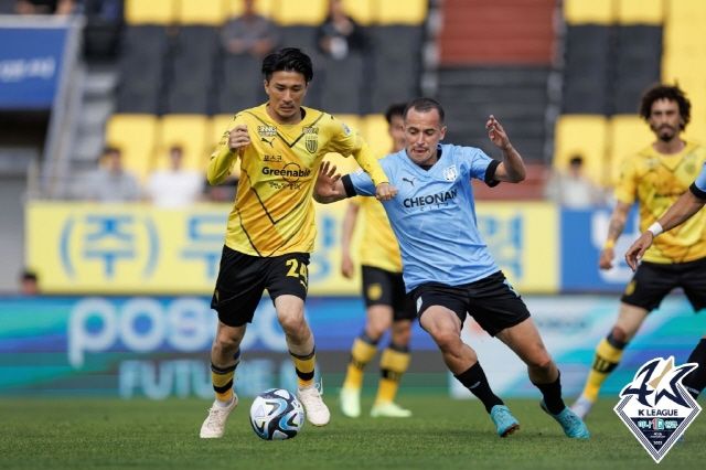 전남 드래곤즈의 승격 도전 중심에 사토 유헤이가 있다. 사진=한국프로축구연맹 제공