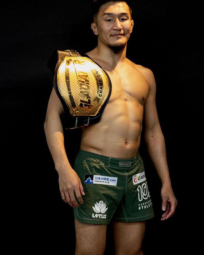 가와나 마스토 일본 종합격투기 단체 ‘글래디에이터’ 페더급 챔피언 프로필