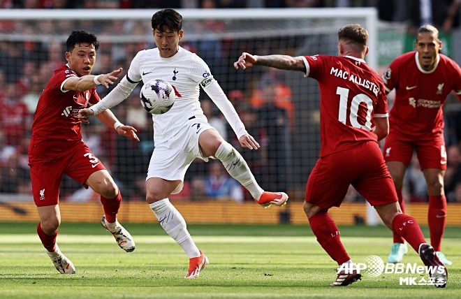 손흥민과 리버풀 선수들. 사진=ⓒAFPBBNews = News1