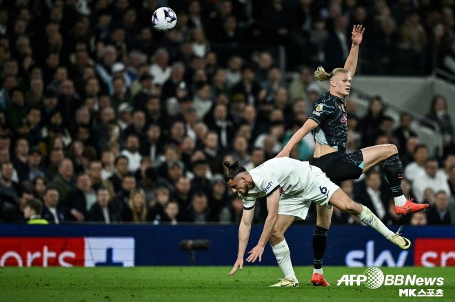 홀란드(사진 오른쪽). 사진=AFPBBNews=News1