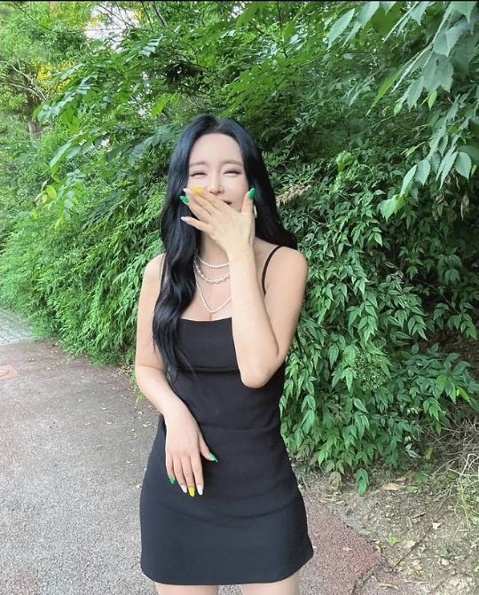 홍진영이 사진을 통해 근황을 알렸다.사진=홍진영 SNS