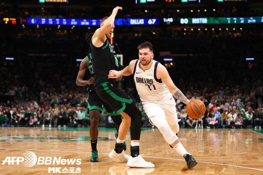 포르징기스와 돈치치는 모두 부상을 안고 있다. 사진=ⓒAFPBBNews = News1