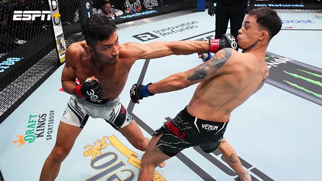 강경호(왼쪽)가 2023년 6월 크리스티안 키뇨네스를 공격하고 있다. 사진=ESPN+ UFC 영상 섬네일