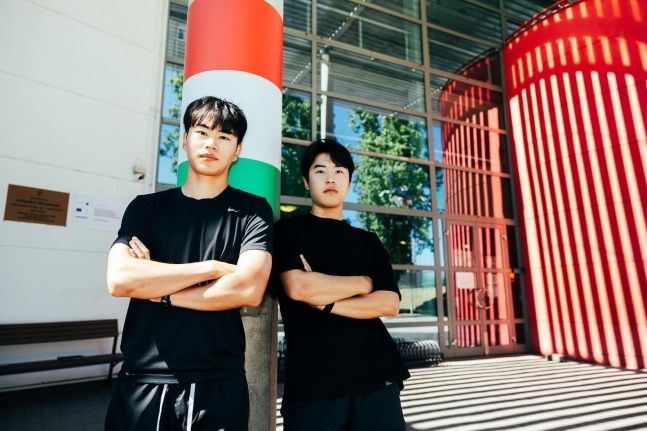 헝가리 귀화를 선택한 김민석(왼쪽)과 쇼트트랙 문원준. [사진 출처 = 헝가리빙상경기연맹 페이스북 캡처]