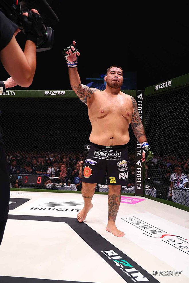 로케 마르티네스가 2023년 4월 Rizin Landmark 5 출전 선수로 소개되고 있다. 사진=RIZIN FF