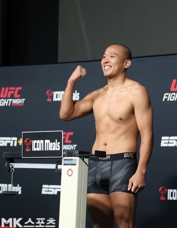 박준용은 UFC on ESPN 60 계체를 웃으며 통과할 정도로 감량이 순조로웠다. 사진=김재호 특파원