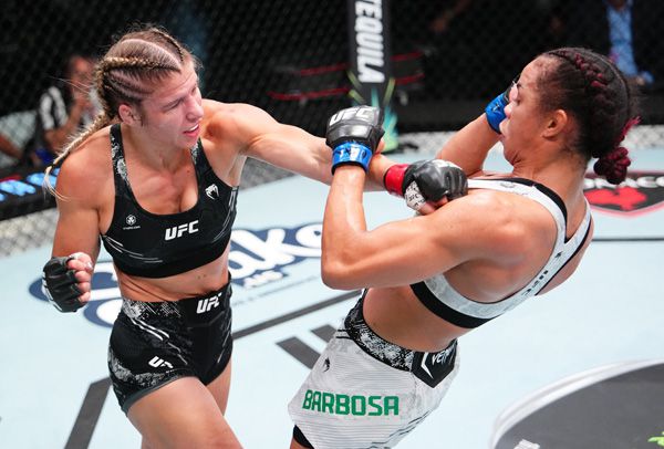 미란다 매버릭은 디오네 바르보사를 이겼다. 사진 제공= UFC