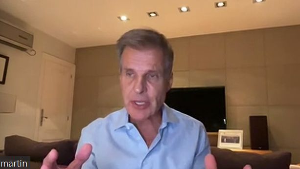 마틴 레드라도 전 아르헨티나 중앙은행 총재가 9일 매일경제와 화상으로 인터뷰를 하고 있다. [강인선 기자]