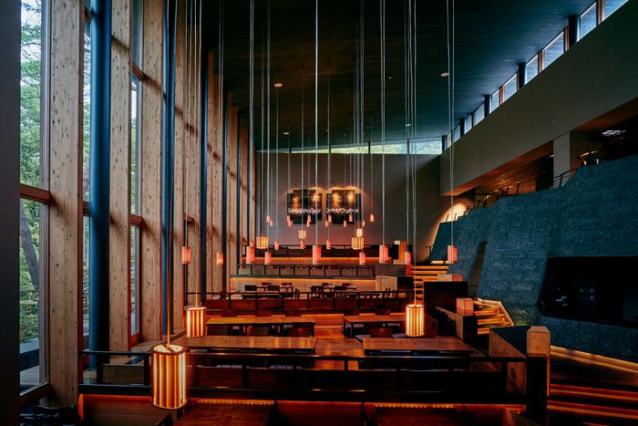 호시노야 가루이자와 다이닝 공간 ‘가스케 레스토랑’ / 사진=호시노 리조트