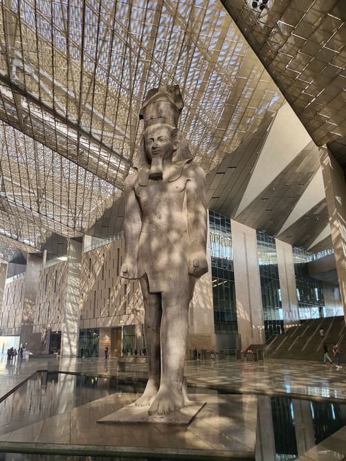 대이집트 박물관 람세스 2세 석상