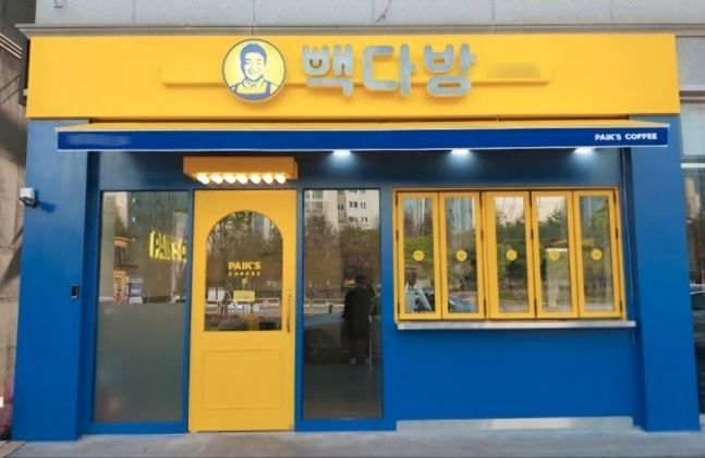 최근 점포 수를 크게 늘려 나가고 있는 더본코리아의 빽다방 점포. 제품 불만에 대한 고객 대응은 미흡하다는 지적이 나왔다.[사진 = 인터넷 캡처]