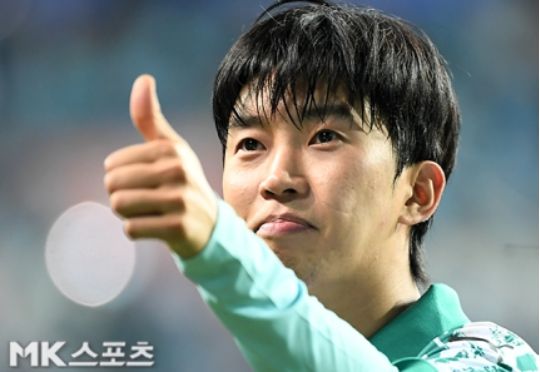 임영웅의 책임감, 리더십, 그리고 축구에 대한 열정은 팬들과 관중들에게 깊은 인상을 남겼다.사진=천정환 기자