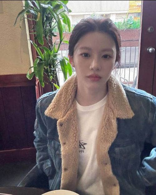 사진 =   고윤정  SNS