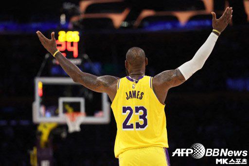 르브론 제임스는 3경기 연속 트리플 더블 달성했다. 사진(美 로스앤젤레스)=ⓒAFPBBNews = News1