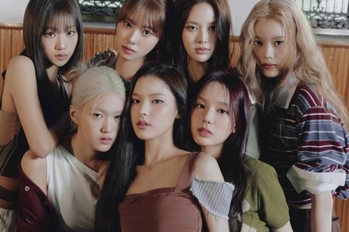 그룹 izna(이즈나)도 25일 오후 미니 1집 ‘N/a’ 발매 기념 데뷔 쇼케이스를 열고 신고식을 치른다.