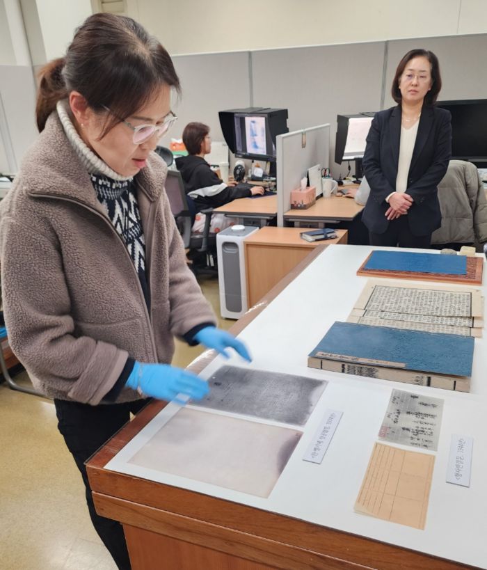 올해 1년 동안 약 1억원을 들여 복원·복제하는데 성공한 태종실록