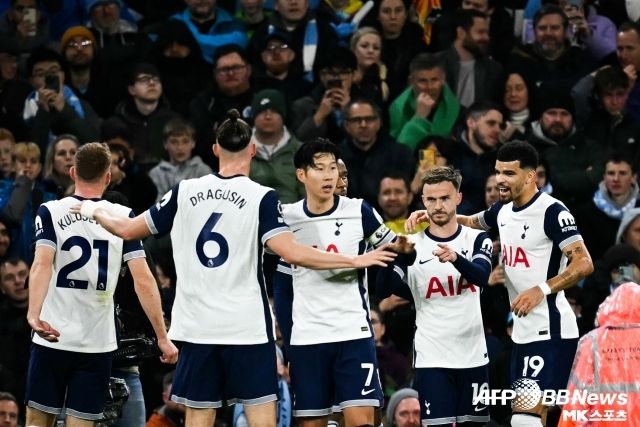 손흥민과 토트넘 동료들. 사진=AFPBBNews=News1