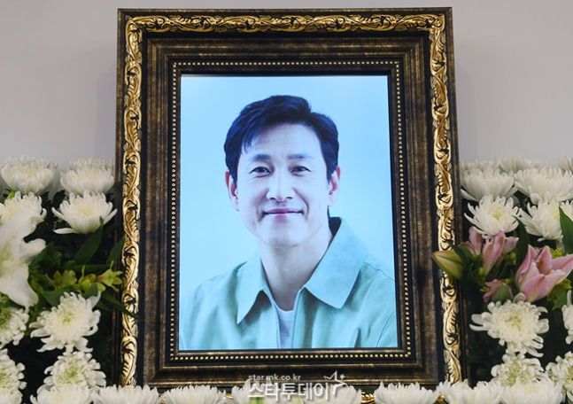 2023년 12월 27일 세상을 떠난 배우 이선균.  사진|스타투데이DB