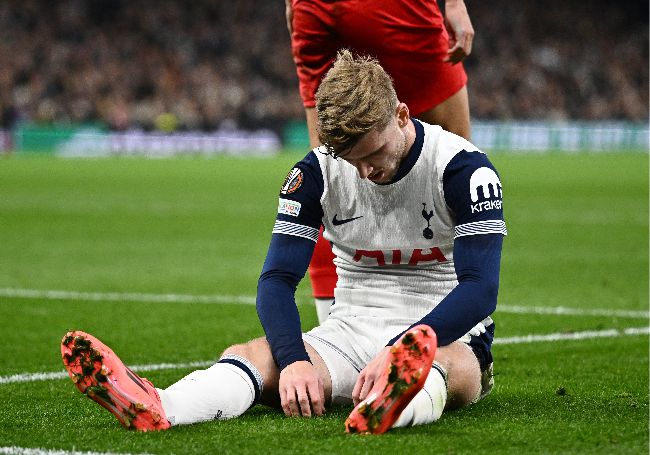 결정적인 득점 기회를 놓치고 고개를 숙인 토트넘 홋스퍼 공격수 티모 베르너. 사진=REUTERS=연합뉴스 제공