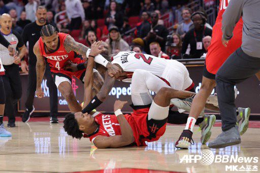 이날 싸움으로 여섯 명이 퇴장당했다. 사진(美 휴스턴)=ⓒAFPBBNews = News1